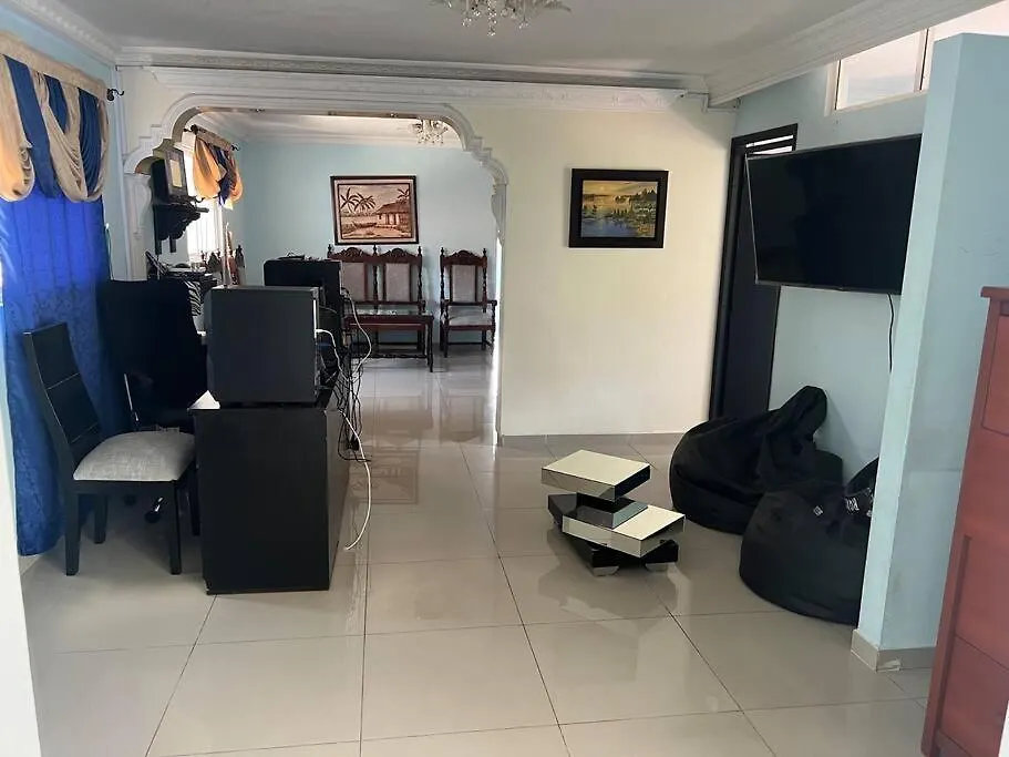 Casa De Lujo Muy Amplia Con Ubicacion Privilegiada Medellin Holiday home