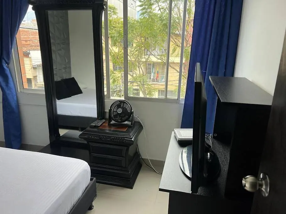 Casa De Lujo Muy Amplia Con Ubicacion Privilegiada Medellin Holiday home