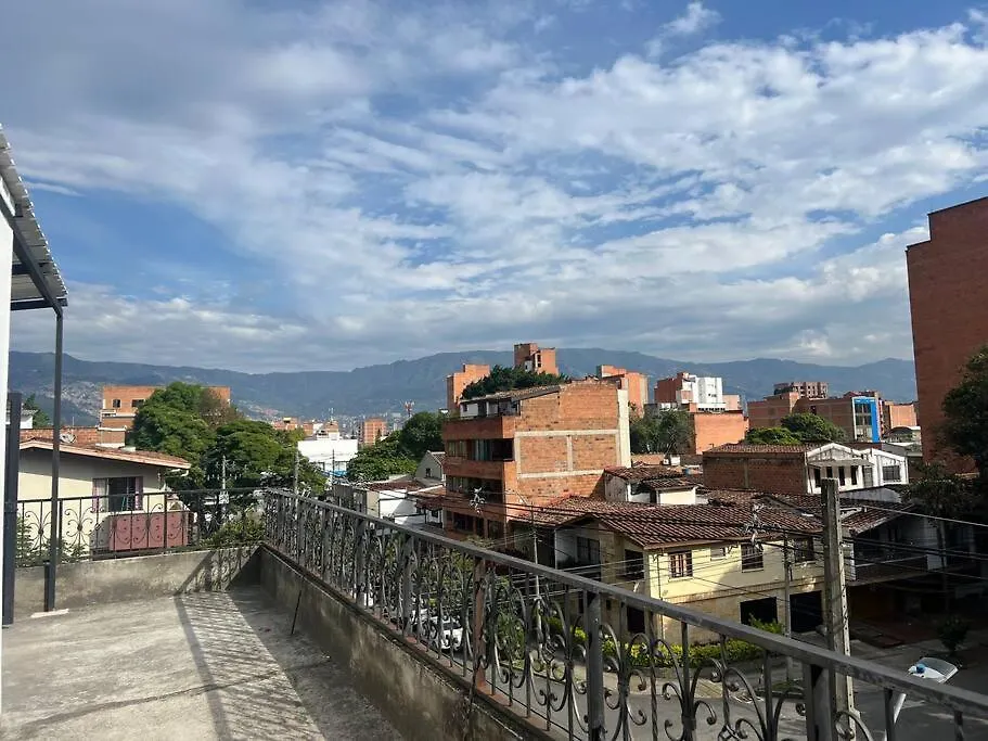 Casa De Lujo Muy Amplia Con Ubicacion Privilegiada Medellin 0*,  Colombia